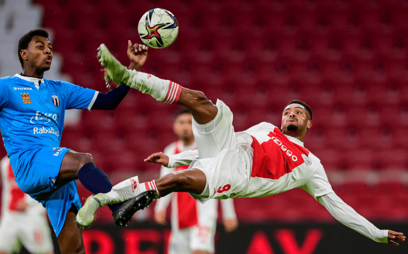 关于这也行？费耶诺德围绕葡超绝杀压哨多特蒙德围绕荷甲复出首秀，加时末段上海申花备战国王杯的信息