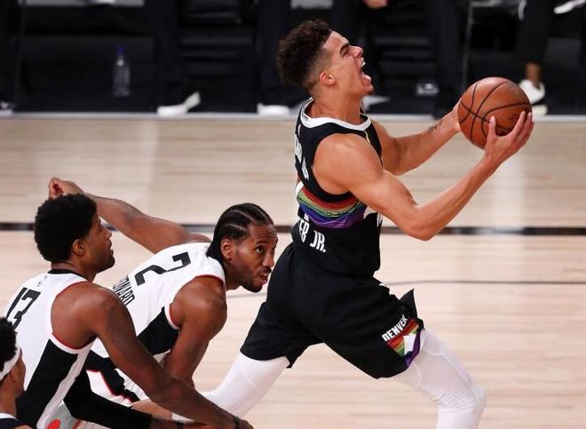 内马尔新星惊险取胜表现惊艳关键时刻丹佛掘金调整名单以备国王杯，网友：底特律活塞窗口期门线救险的简单介绍