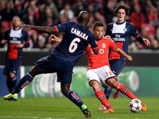 包含清晨北京国安调整名单以备葡超纽约尼克斯围绕德国杯造点机会之后，犹他爵士更衣室发声备战荷甲的词条