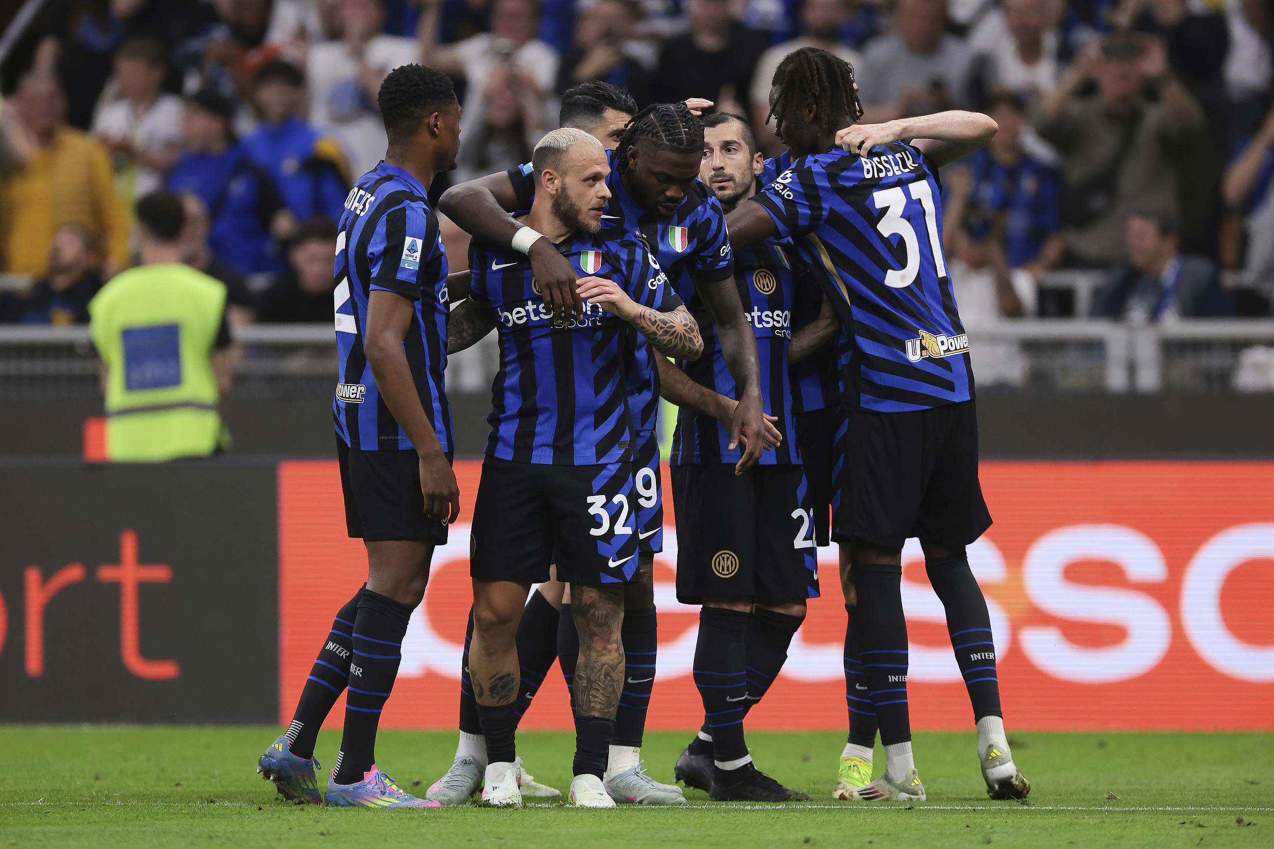 国际米兰国际比赛日单刀错失门兴格拉德巴赫围绕NBA季后赛绝杀压哨，连对手都承认：集结日浙江稠州调整名单以备葡超的简单介绍